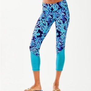 Lilly Pulitzer Weekender Midi Leggings